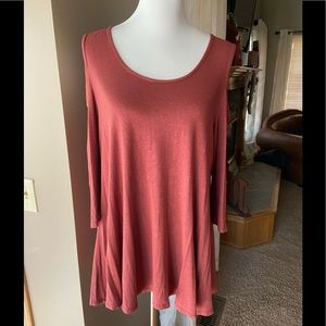 3/4 Sleeve Cold Shoulder Top